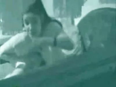منی اسکرٹ ٹینی جرابوں میں فیلم سکس درحالت خواب بہت بڑا کھلونا ویڈیو استعمال کرتی ہے (منی)